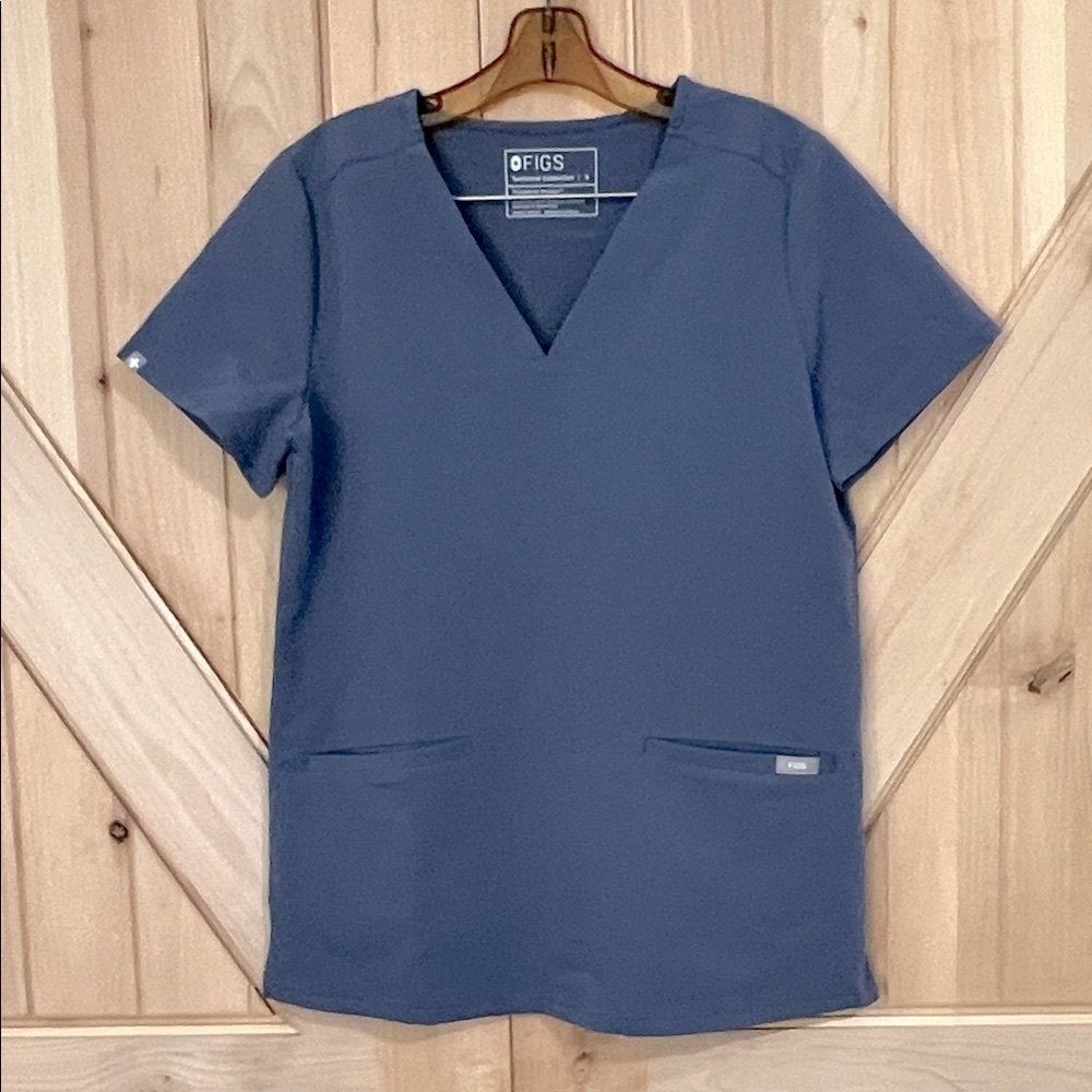 Figs Women's Scrub top in gray blue